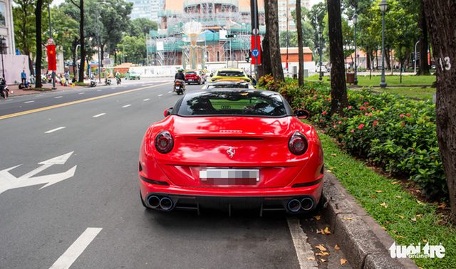 Seamless multi-colored supercars go to the streets on the occasion of the National Day holiday - Photo 7.