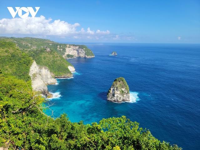 Khám phá sống lưng khủng long tuyệt mỹ trên đảo Nusa Penida ở Bali - Ảnh 8.