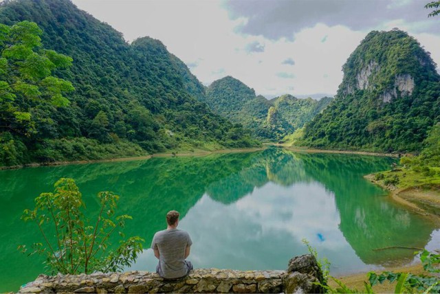 10 hồ nước đẹp nhất Việt Nam: Có nơi được gọi là Vịnh Hạ Long của Tây Nguyên - Ảnh 9.