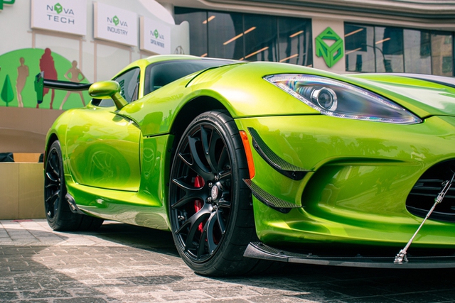 Siêu rắn Dodge Viper ACR Snakeskin độc nhất Việt Nam: Giới hạn 31 chiếc trên toàn thế giới, có tiền cũng khó mua - Ảnh 12.