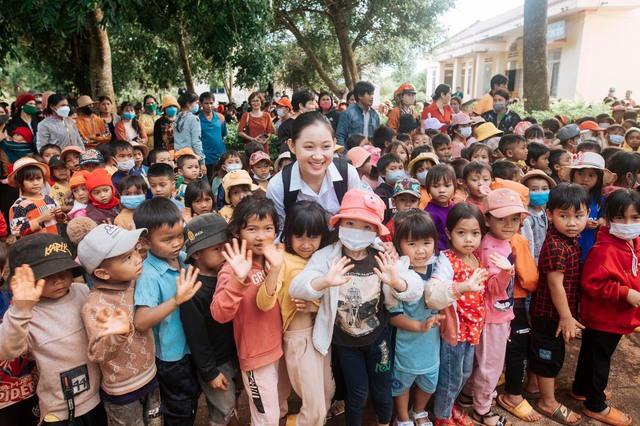 Hành trình rong ruổi khắp các buôn làng làm thiện nguyện của nữ sinh 18 tuổi - Ảnh 6.