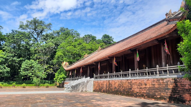 Going to Pu Luong embraces the scenery of green mountains and blue water - Photo 9.