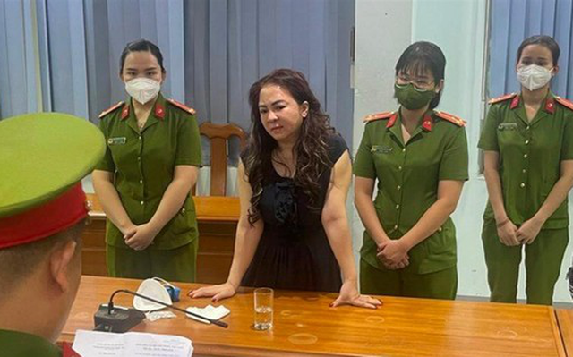 Bà Nguyễn Phương Hằng tại Cơ quan điều tra. Ảnh: C.A