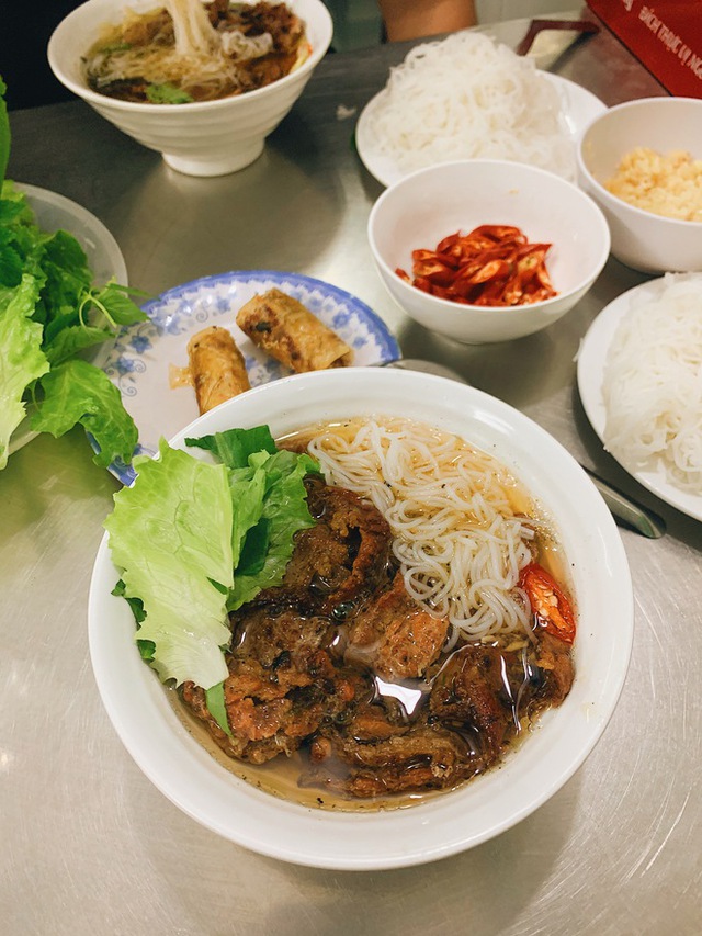 How is Obama's famous bun cha restaurant in Hanoi after 6 years?  - Photo 17.