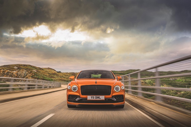 Bentley Flying Spur ra mắt bản mới: Mạnh và nhanh nhất, chưa tiết lộ giá - Ảnh 6.