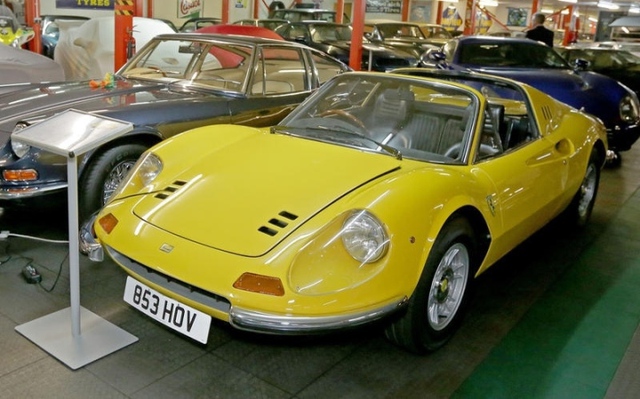 Bộ sưu tập 450 xe cổ nổi tiếng nhất ở Anh - Ảnh 6.