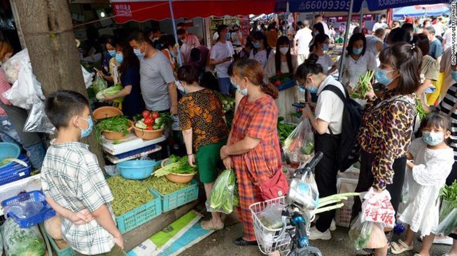 Vì sao Trung Quốc vẫn phong tỏa nhiều thành phố? - Ảnh 1.