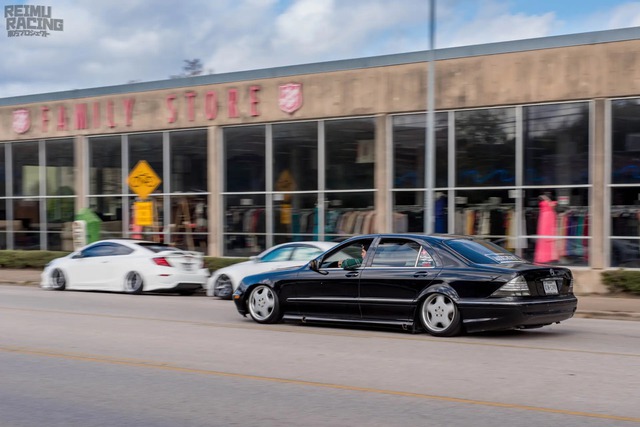 Độ xe kiểu VIP: Trào lưu hạ gầm, phóng to sedan đắt đỏ của Mercedes, Lexus - Ảnh 2. Độ xe kiểu VIP: Trào lưu hạ gầm, phóng to sedan đắt đỏ của Mercedes, Lexus - Ảnh 2.