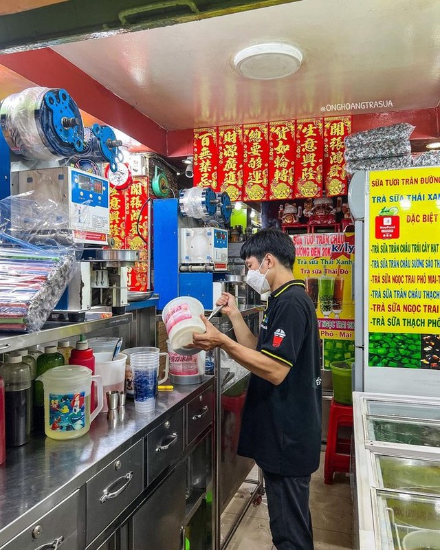 4 shops selling water for more than a decade in Ho Chi Minh City: Still keeping the same taste, customers wait in long queues to buy - Photo 14.