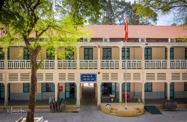 The oldest high school in Vietnam: Classical architecture as beautiful as Europe, alumni full of famous names - Photo 3.