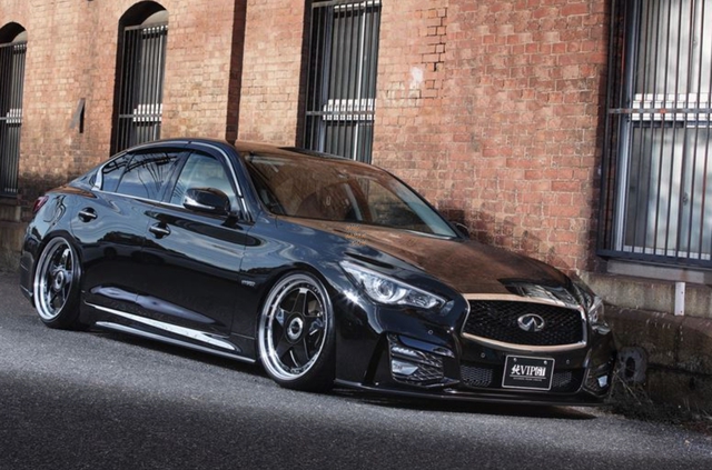 Độ xe kiểu VIP: Trào lưu hạ gầm, phóng to sedan đắt đỏ của Mercedes, Lexus - Ảnh 1. Độ xe kiểu VIP: Trào lưu hạ gầm, phóng to sedan đắt đỏ của Mercedes, Lexus - Ảnh 1.
