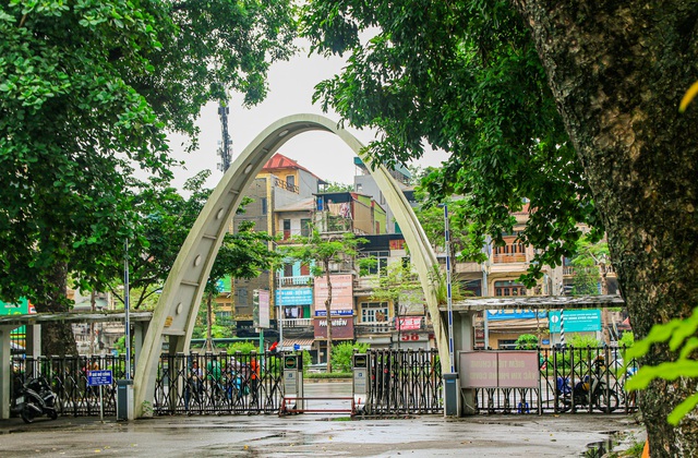 Trường đại học rộng nhất trung tâm Hà Nội, sinh viên phải tra bản đồ để tìm đường - Ảnh 4. Trường đại học rộng nhất trung tâm Hà Nội, sinh viên phải tra bản đồ để tìm đường - Ảnh 4.