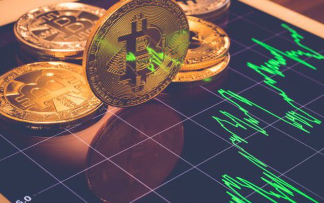 Bitcoin quay đầu tăng giá, vượt mốc 19.000 USD.