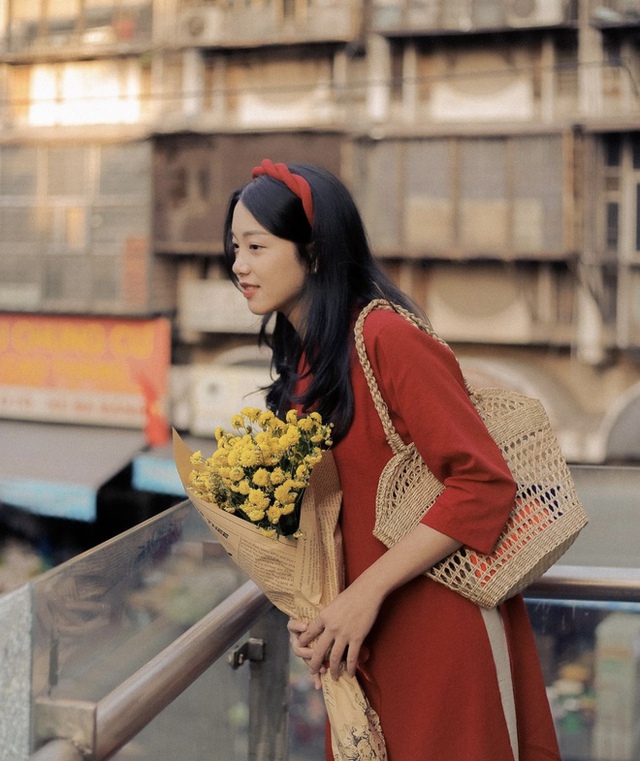  Những toạ độ chụp áo dài Tết siêu đẹp ở Hà Nội để có bộ ảnh rực rỡ đón mừng năm mới đến - Ảnh 12.