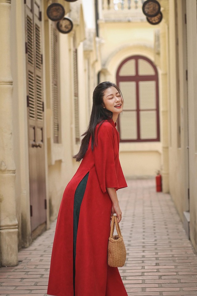  Những toạ độ chụp áo dài Tết siêu đẹp ở Hà Nội để có bộ ảnh rực rỡ đón mừng năm mới đến - Ảnh 11.