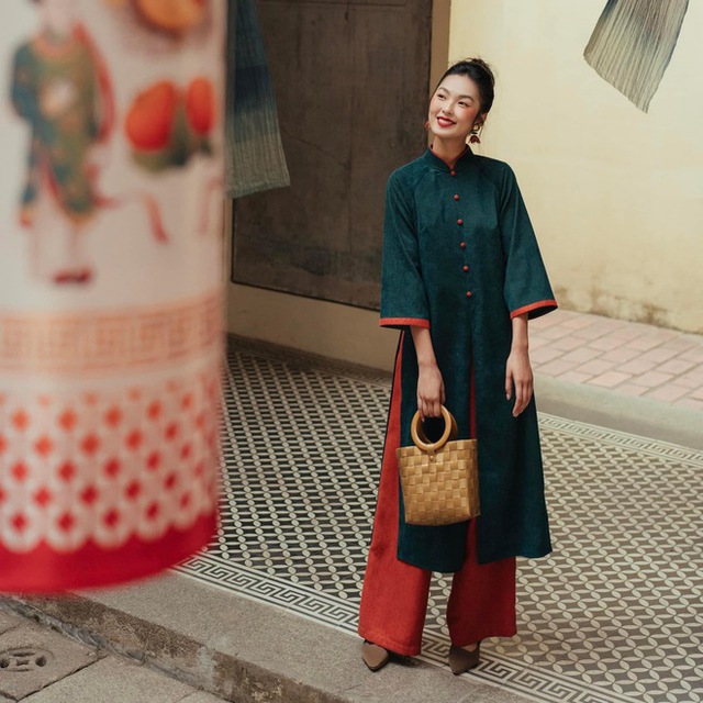  Những toạ độ chụp áo dài Tết siêu đẹp ở Hà Nội để có bộ ảnh rực rỡ đón mừng năm mới đến - Ảnh 10.