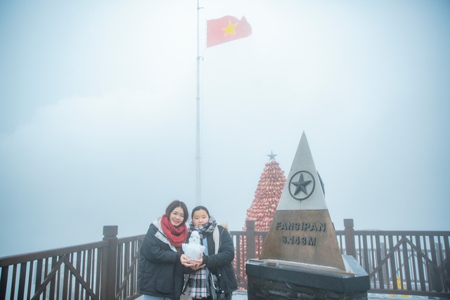 Không chỉ ở đỉnh Fansipan, Việt Nam cũng có nhiều địa điểm khác có thể săn tuyết rơi - Ảnh 5.
