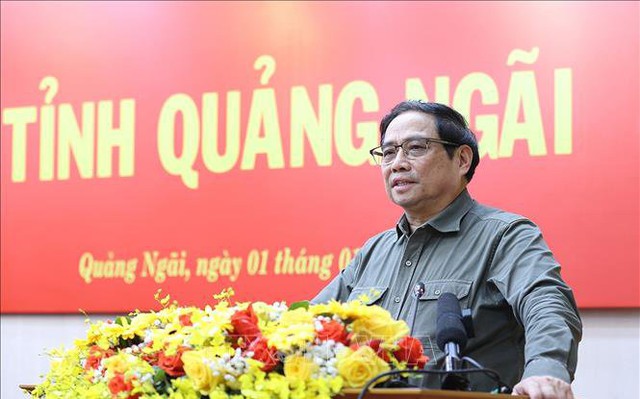 Thủ tướng Phạm Minh Chính phát biểu tại buổi làm việc với Ban Thường vụ Tỉnh ủy Quảng Ngãi. Ảnh: Dương Giang/TTXVN