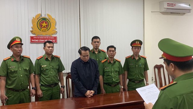 Bắt tạm giam Cục trưởng Cục Đăng kiểm Việt Nam - Ảnh 1.
