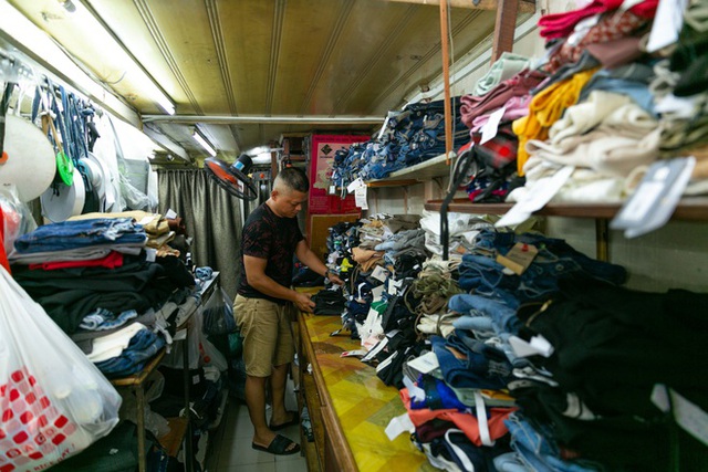 Staying awake during the Tet season: The job of fixing clothes and shoes is full at the end of the year because of huge orders, earning nearly tens of millions a day - Photo 14.