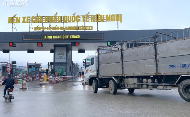 Trung Quốc mở cửa: Phí dịch vụ vận chuyển có thể giảm hàng chục triệu - Ảnh 1.