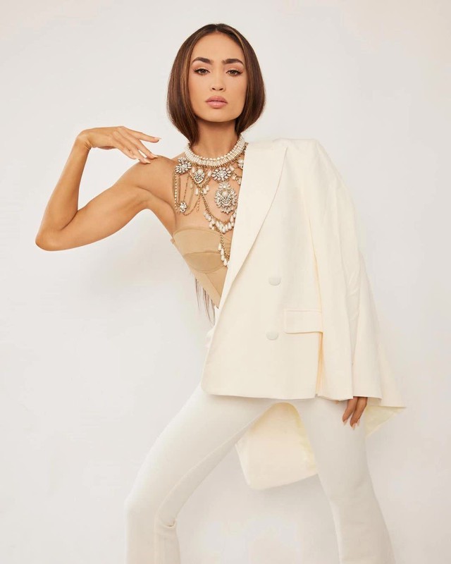 Tân Miss Universe 2022: Nhan sắc cuốn hút nhưng từng gây tranh cãi với cáo buộc gian lận tại đấu trường nhan sắc - Ảnh 16.