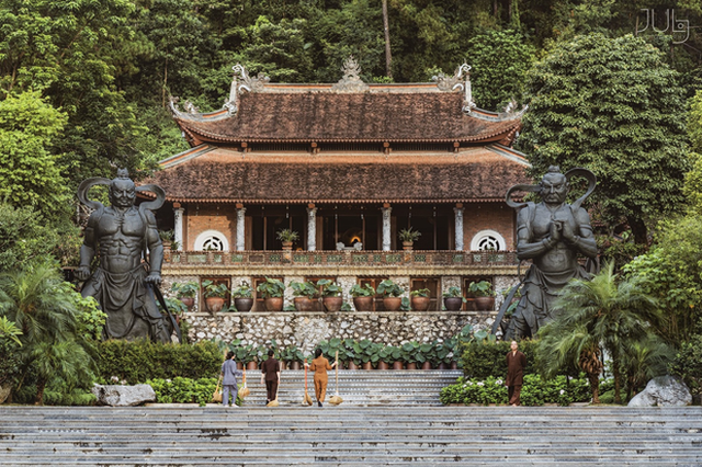 Famous temples in the North for this Lunar New Year, all coordinates are picturesque spring travel - Photo 18.