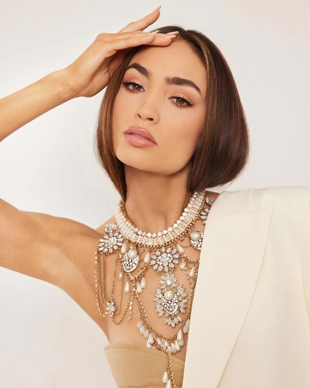 Tân Miss Universe 2022: Nhan sắc cuốn hút nhưng từng gây tranh cãi với cáo buộc gian lận tại đấu trường nhan sắc - Ảnh 15.