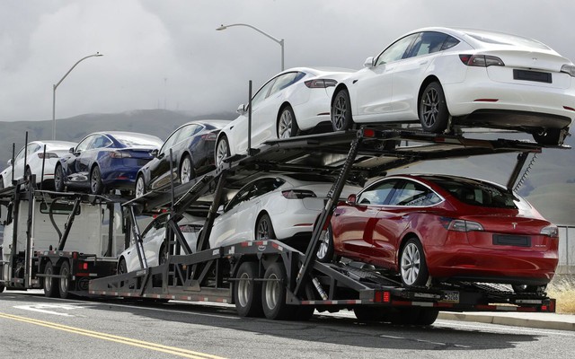 Tesla khiến cả đối thủ và khách hàng phát sốt khi giảm giá xe điện tới 20% trên toàn cầu
