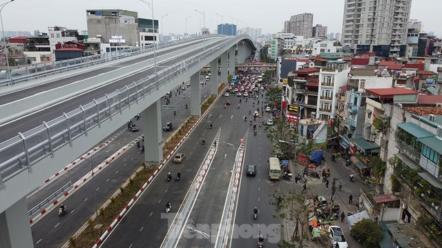 Hình ảnh hiếm thấy của điểm đen giao thông trên trục đường Vành đai 2 Hà Nội - Ảnh 11.