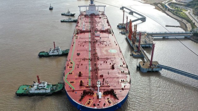 多虧了一個友好的亞洲國家的超級船隊，俄羅斯仍然銷售數百萬桶石油，儘管缺乏運輸工具 - 照片 2。