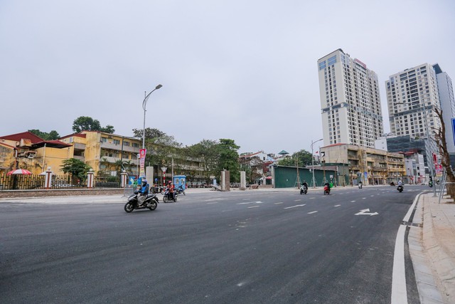 Cận cảnh thông xe tuyến đường hơn 340 tỉ đồng ở Hà Nội - Ảnh 12.