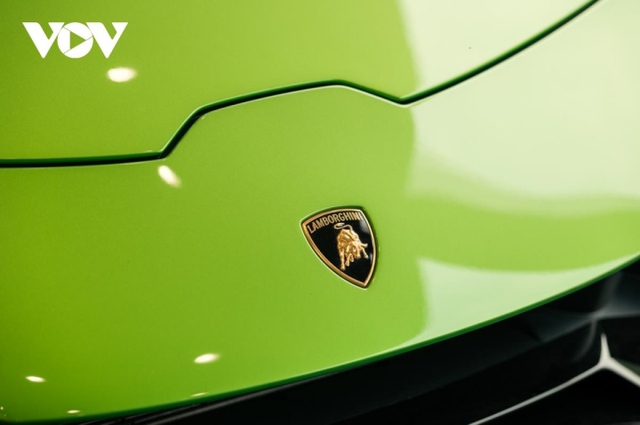 Cận cảnh Lamborghini Huracan Tecnica giá gần 20 tỷ đồng tại Hà Nội - Ảnh 8.