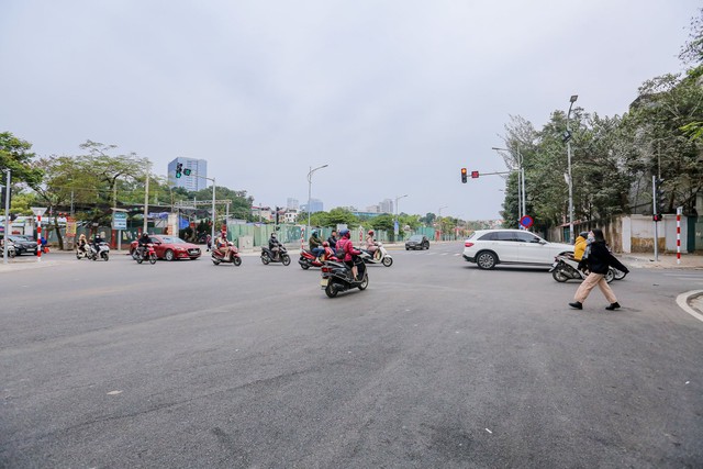 Cận cảnh thông xe tuyến đường hơn 340 tỉ đồng ở Hà Nội - Ảnh 10.