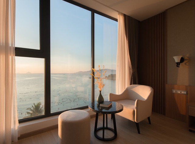 Du lịch Tết: Loạt khách sạn ở Nha Trang sát biển, tầm nhìn đẹp, giá giảm mạnh tới 82% - Ảnh 17.