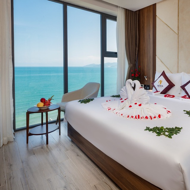 Du lịch Tết: Loạt khách sạn ở Nha Trang sát biển, tầm nhìn đẹp, giá giảm mạnh tới 82% - Ảnh 11.