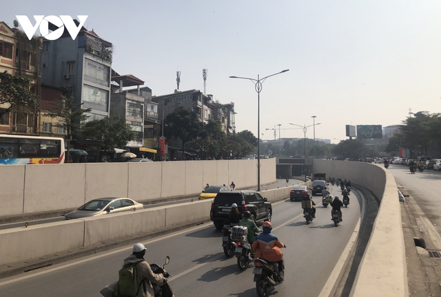 Cận cảnh những hầm chui ở Hà Nội góp phần giảm ùn tắc giao thông - Ảnh 2.