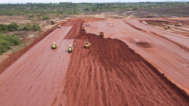 Những ngày cuối năm ở đại công trường sân bay Long Thành - Ảnh 1.