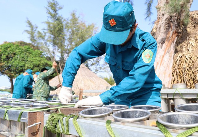 Bên trong trận địa pháo hoa tầm cao ở Cần Thơ trước giờ khai hỏa - Ảnh 10.