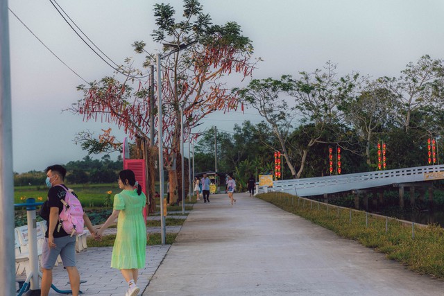 Can Tho giants spend billions to build an "ecological area" of more than 10,000m2 next to the mansion for people to enjoy Tet completely free - Photo 10.