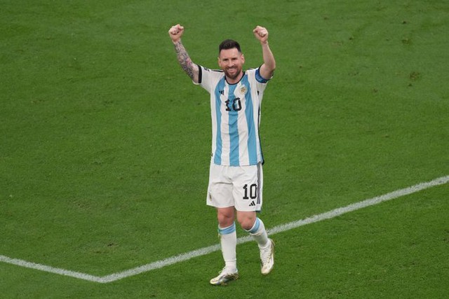 Siêu đội hình tuổi Mão khuấy đảo làng túc cầu: Messi sắm vai thủ lĩnh - Ảnh 10.