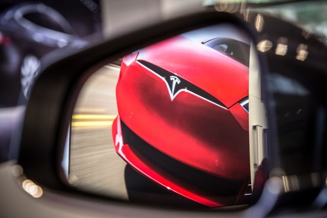 Chỉ bằng một thay đổi nhỏ, Tesla định giá lại toàn bộ thị trường xe điện: Giảm giá 1 mẫu xe tới vài nghìn USD chỉ sau 1 đêm, người tiêu dùng… sốc - Ảnh 2.