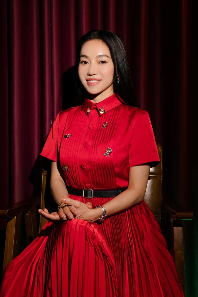 Bà trùm Hoa hậu Phạm Kim Dung: Đợi ngày mặc áo cô dâu, làm đám cưới chính thức với đạo diễn Hoàng Nhật Nam - Ảnh 5.