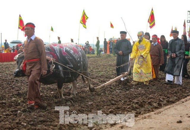 Điểm danh các lễ hội đầu xuân lớn bậc nhất Việt Nam để xách balo lên và đi - Ảnh 3.