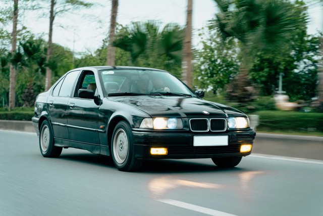 19 tuổi chơi BMW E36: Bạn bè đi làm mua quần áo, em để tiền đổ xăng và sửa xe - Ảnh 10.