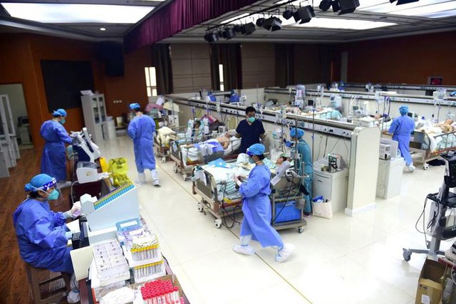 WHO công bố dữ liệu COVID-19 Trung Quốc: Có ngày hơn 1,6 triệu ca nhập viện - Ảnh 1.