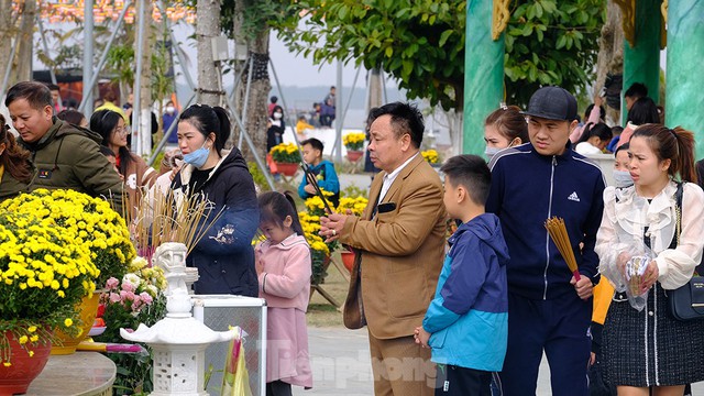 Du xuân tại ngôi chùa tuyệt đẹp nơi cửa biển xứ Thanh - Ảnh 4.