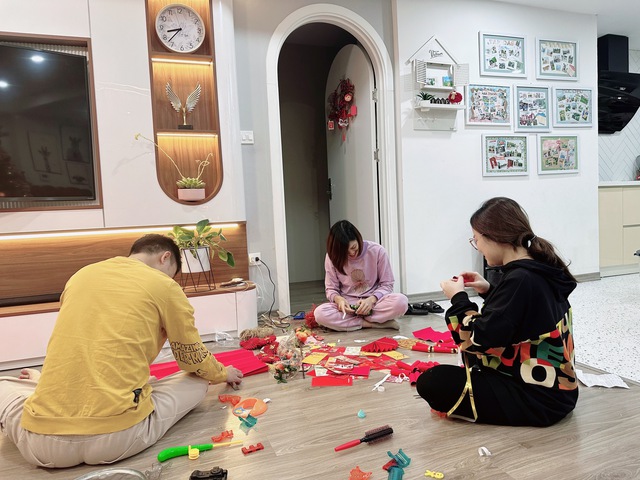 Năm mới ghé thăm căn hộ tự trang trí đón Tết ở Hà Nội và bí quyết tái sử dụng nguyên liệu cho nhiều dịp khác nhau - Ảnh 5.