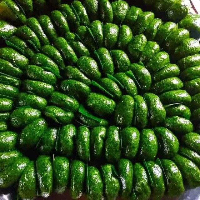 Lang Son specialty green cake is loved by netizens because of its strange name - Photo 11.
