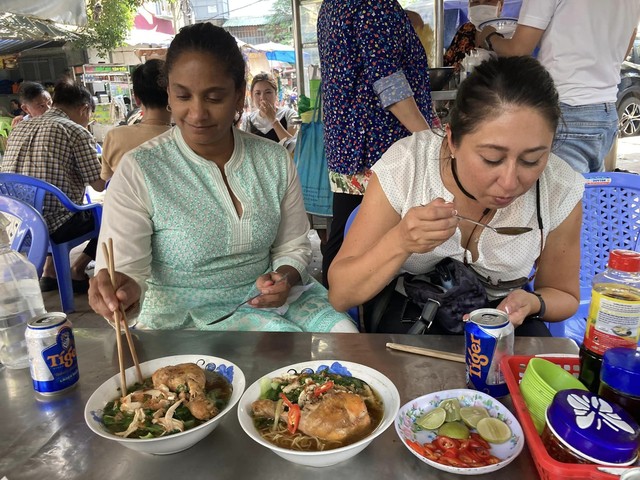 Restaurants do not take a stance when selling a different dish every day, but every day is crowded with customers - Photo 7.